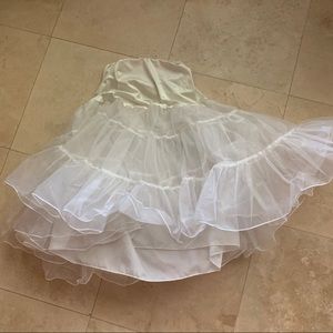 Petticoat. Excellent condition. Worn once.